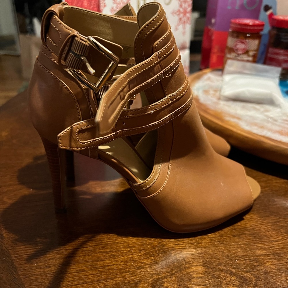Michael Kors Open Toe High Heeled ankle boot/Bootie/Shootie tan/brown/beige